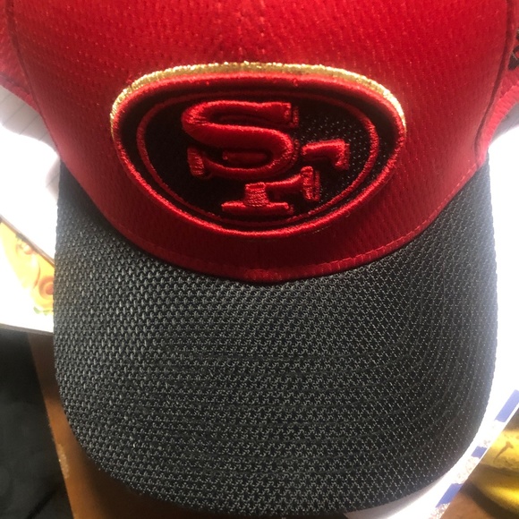 Hat - Picture 1 of 3